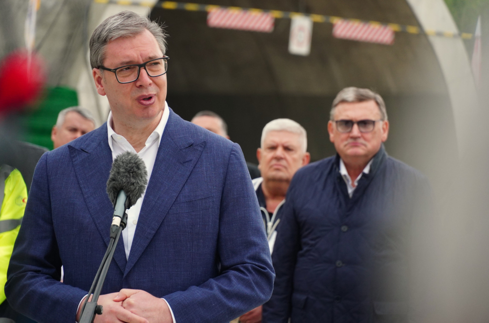 Vučić tours the works on the exit portal of the "Iriški venac" tunnel