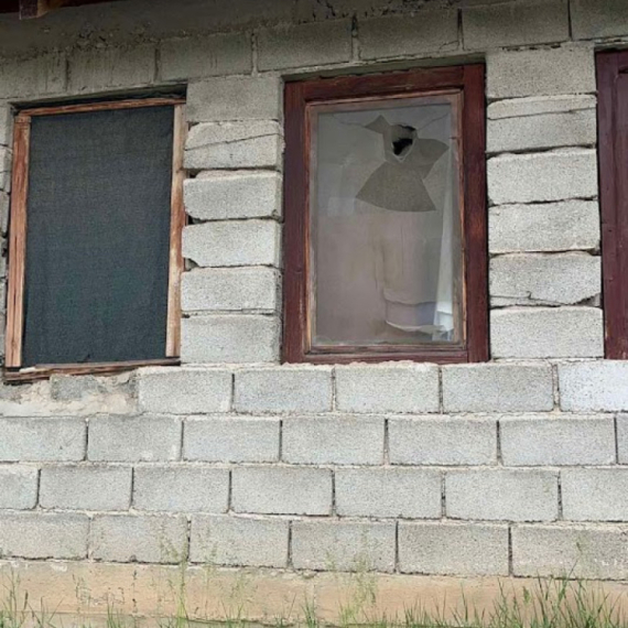 Kamenovana srpska kuća u Goraždevcu; Glasno ćutanje međunarodne zajednice FOTO