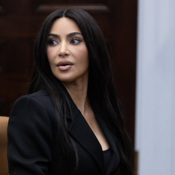 Počelo suđenje za krađu nakita: "Dede pljačkaši" ojadile Kim Kardašijan FOTO