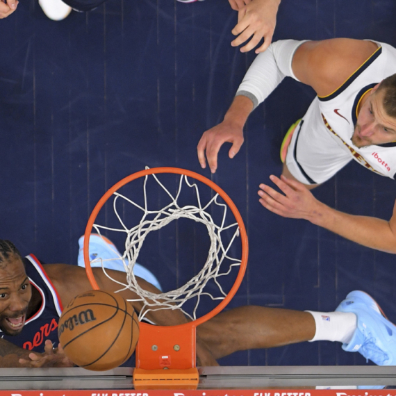 Denver i Jokić u problemu pred novi okršaj sa Klipersima VIDEO