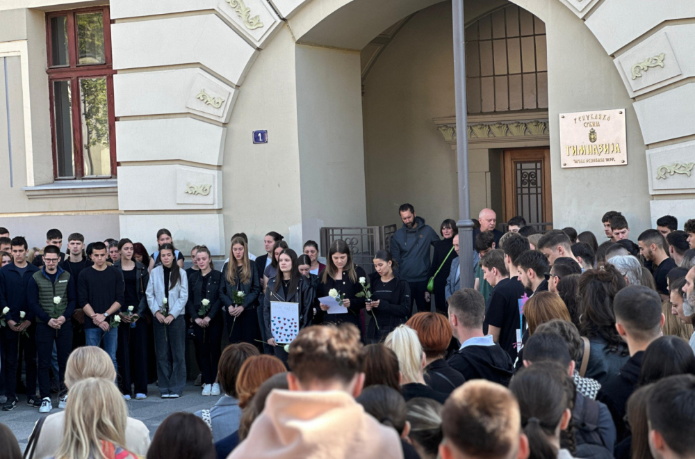 Tuga u Čačku: Preminuo profesor Šarčević; Učenici mu odali počast