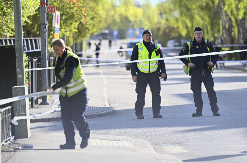 Uppsala attacker found; Teenager suspected of massacre in hair salon VIDEO