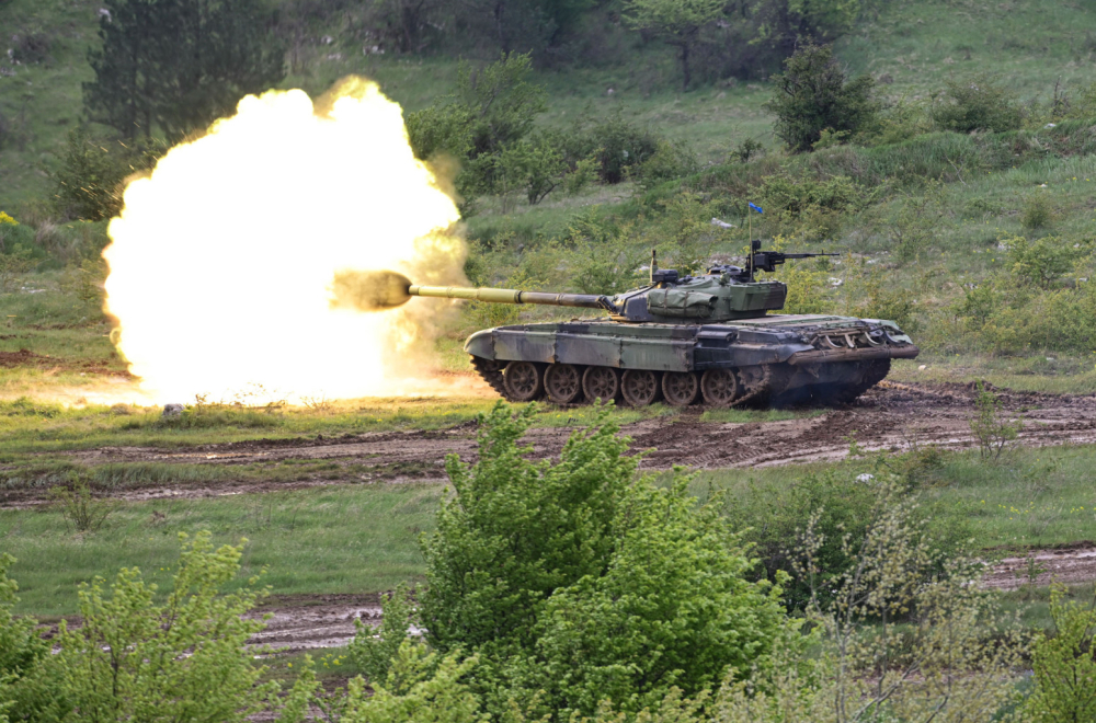 Srpska vojska na "Pasuljanskim livadama": Lazar 3, MRAP i M-84 u akciji; Izvršeno bojevo gađanje FOTO