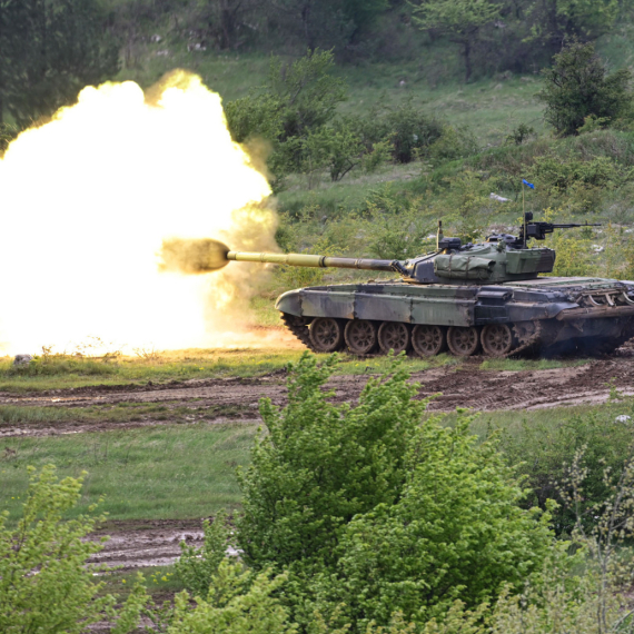 Srpska vojska na "Pasuljanskim livadama": Lazar 3, MRAP i M-84 u akciji; Izvršeno bojevo gađanje FOTO