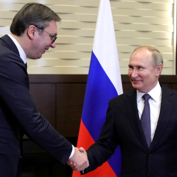 Zaharova: Upozorenja EU Vučiću oko posete Moskvi su banditizam i ucena