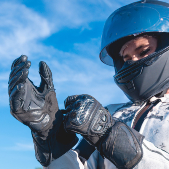 Sitna oprema za motocikl koja mnogo znači