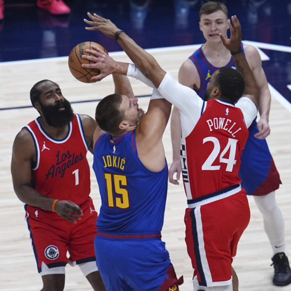 Jokić nadomak tripl-dabla, Nagetsi pregazili Kliperse i plasirali se u polufinale!