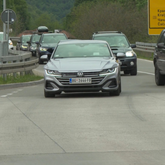 Nezapamćeni kolaps: Čeka se satima FOTO/VIDEO
