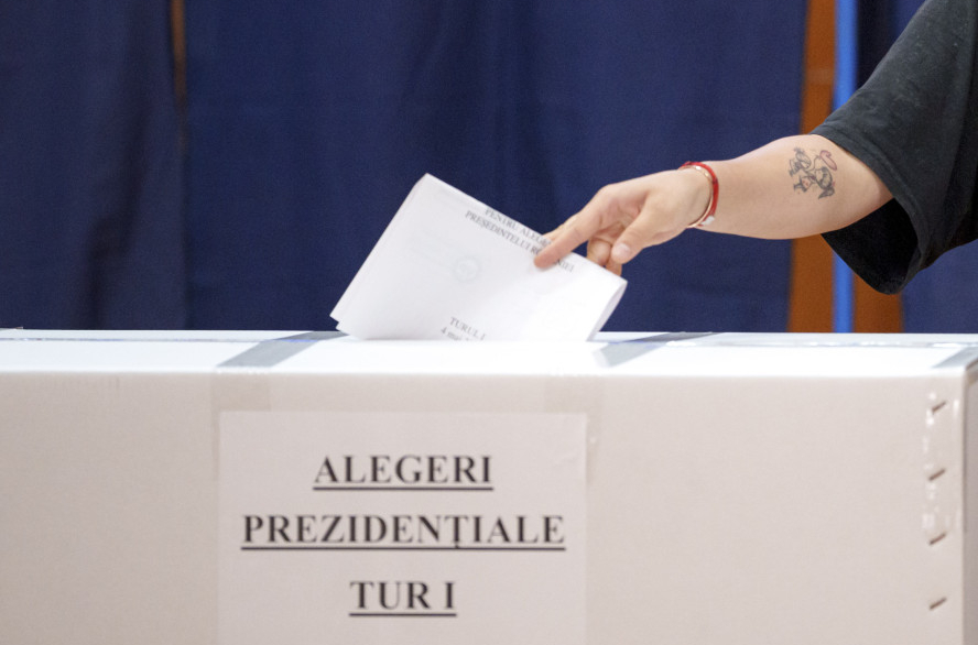 Predsednički izbori u Rumuniji: Đorđe Simion ubedljivo prvi; Drugi krug 18. maja