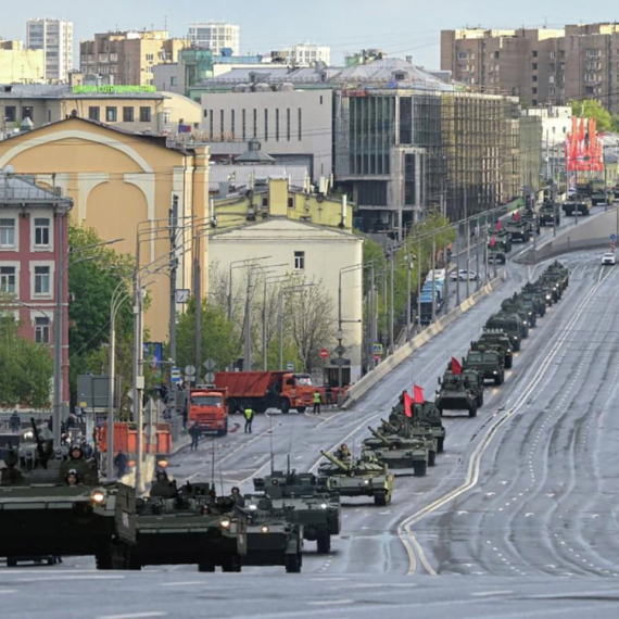 "Russian paratroopers won't land in Britain, but…"