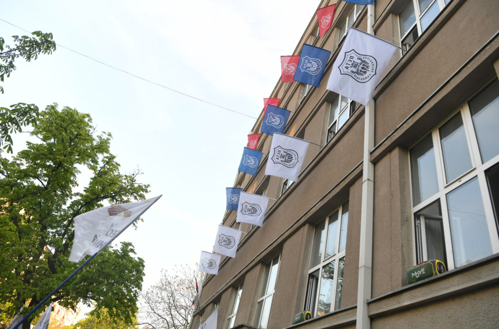 Students of the Fifth Belgrade Gymnasium voted to return to classes
