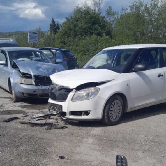 Smrskana vozila: Žestok sudar u Čačku FOTO