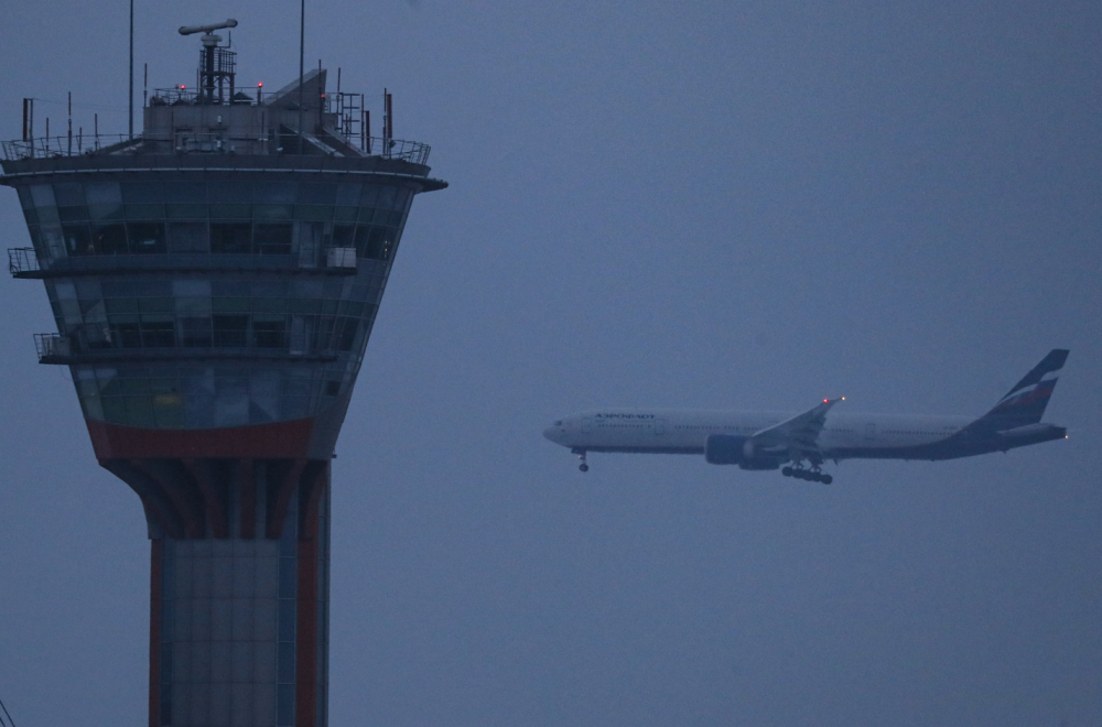 Chaos at the airport; Collision of two planes VIDEO