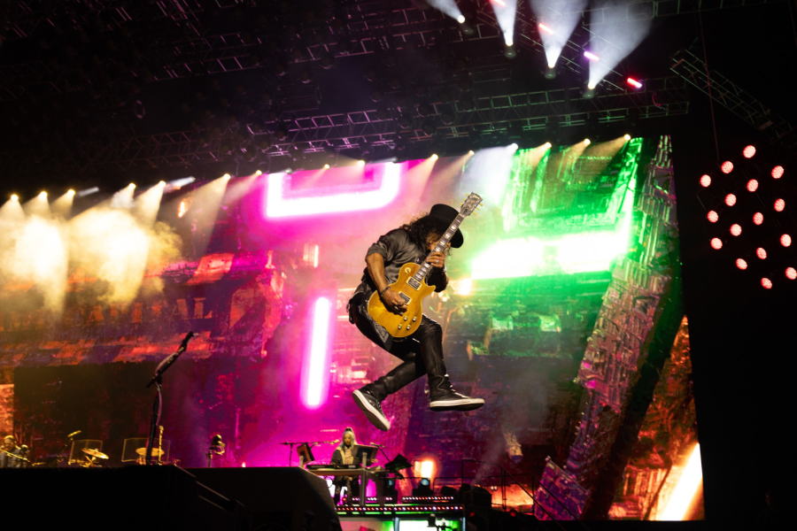 Guns N