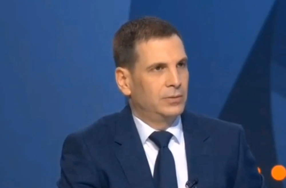 Jovanović ne zna gde udara; Iznervirali ga blokaderi, narod Srbije nazvao "polusvetom" VIDEO