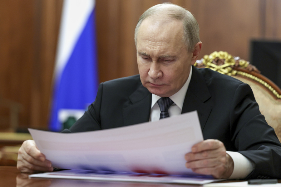 Main Ukrainian stronghold captured; Railway hit; Europe wants to Istanbul