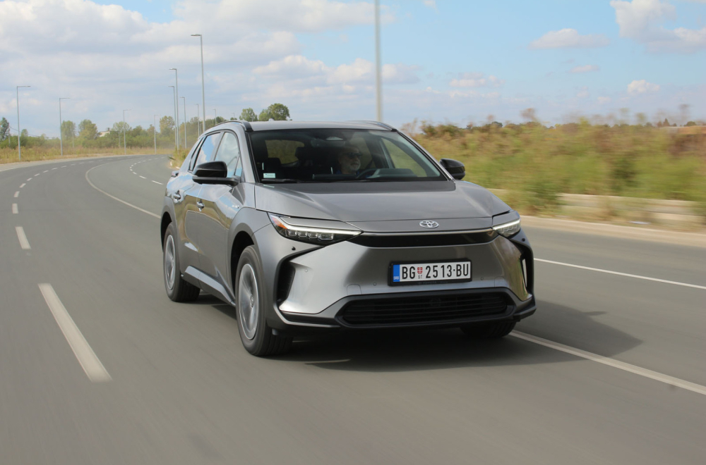 Test: Električna Toyota bZ4X – vožnja bez stresa