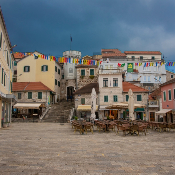 Novost u Crnoj Gori: Plaćanje izletničke takse stupa na snagu za sve turiste