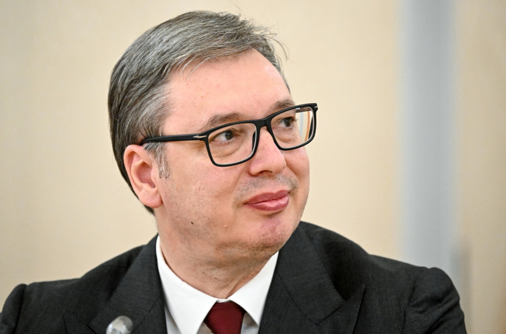 Vučić: "Hvala hrabrim ljudima koji se bore sa vatrenom stihijom. Tamo ste gde je najteže i najopasnije" VIDEO