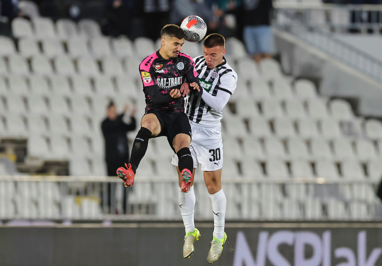 Bivši igrač Zvezde sa dva gola šokirao Partizan u Humskoj VIDEO