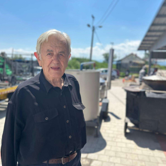 Milun ima 90 godina ali ne odustaje od rada: On je seoski inovator FOTO