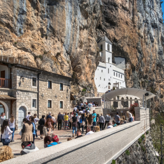 Ako idete na Ostrog, ovo pravilo morate da znate FOTO
