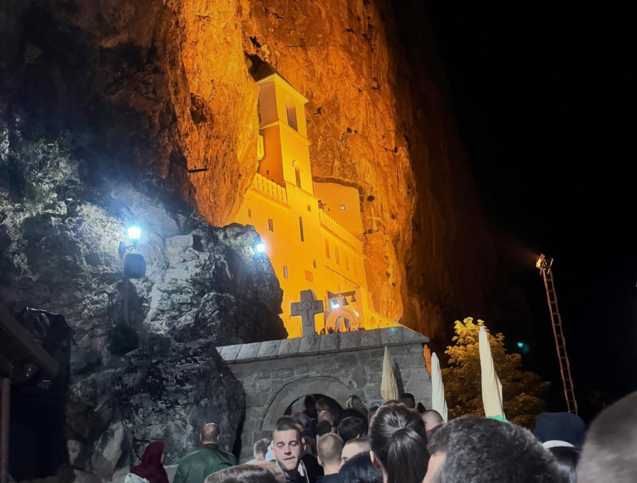 Ako idete na Ostrog, ovo pravilo morate da znate FOTO