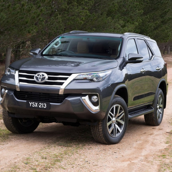 Nova Toyota bi mogla da slomi norme SUV vozila FOTO
