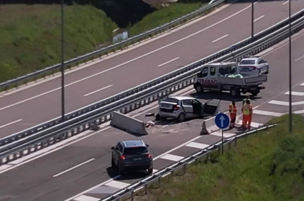 Teška saobraćajna nesreća na auto-putu: Više osoba povređeno FOTO/VIDEO