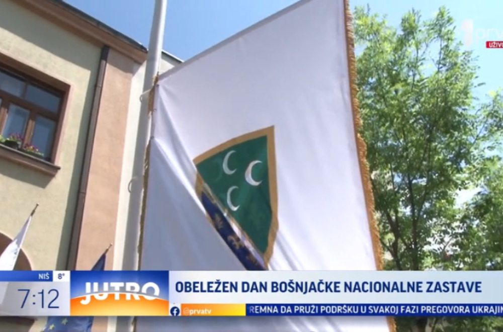 Obeležen Dan bošnjačke nacionalne zastave u Novom Pazaru VIDEO