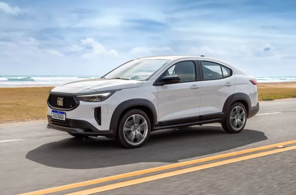 Novi Fiat Fastback pozajmljuje rešetke od Maseratija FOTO