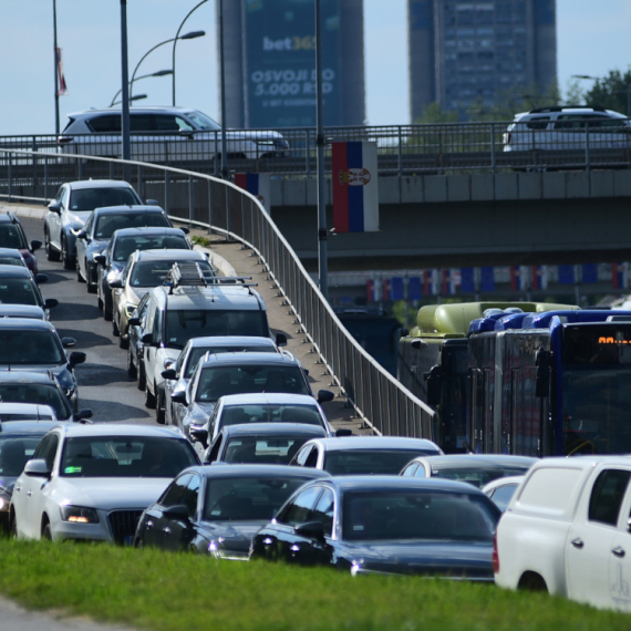 AMSS: Letnji uslovi vožnje, pazite se