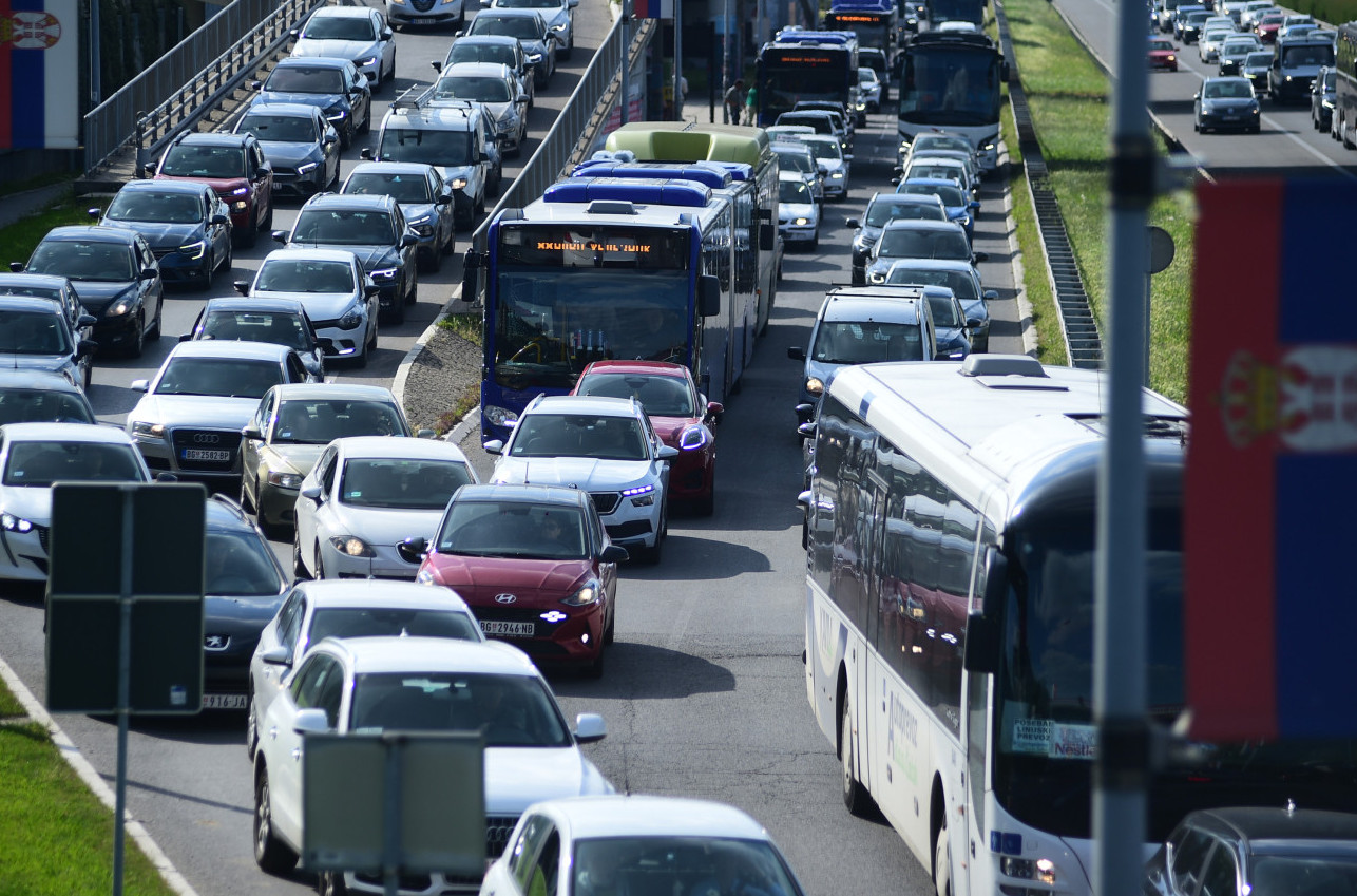 Potpuni kolaps ka Beogradu: Kolone duge više od 10 kilometara VIDEO