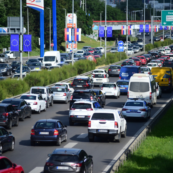 Totalni zastoj na Autokomandi; Evo gde je još kritično FOTO/VIDEO