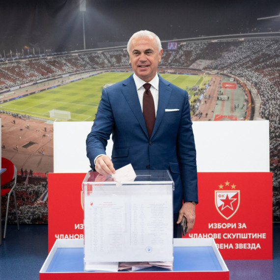 Terzić glasao, pa pozvao sve članove: "Iskoristite statutarno pravo"