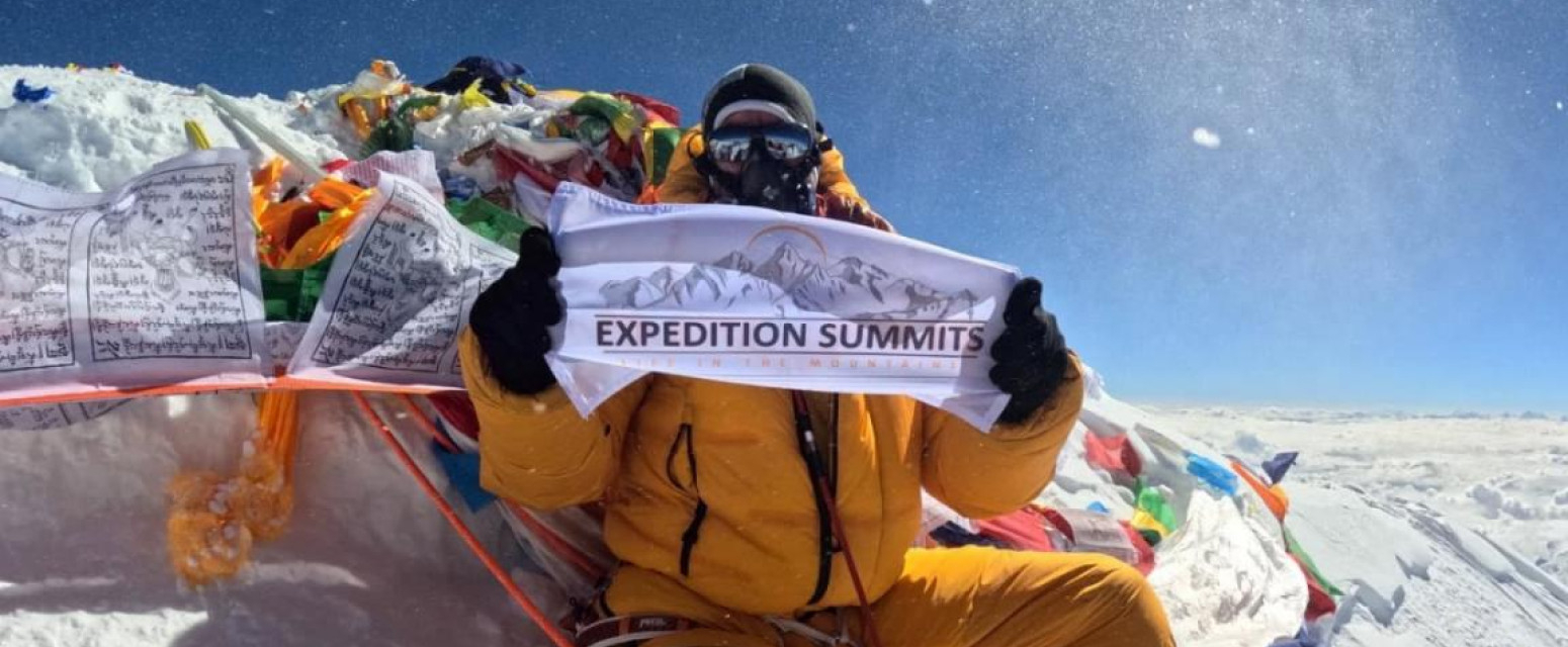 Srbija ponovo na vrhu sveta: I deseti srpski planinar osvojio Mont Everest FOTO