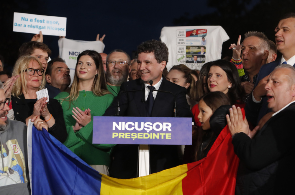 Obrađeno više od 90 odsto glasova: Poznato ko je novi predsednik Rumunije! VIDEO