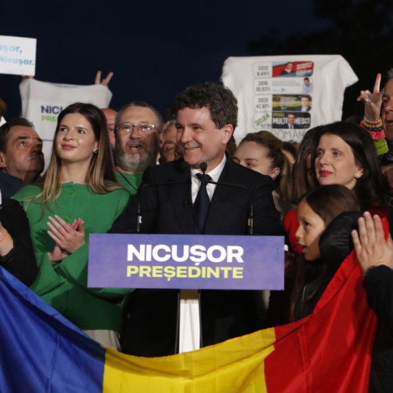 Obrađeno više od 90 odsto glasova: Poznato ko je novi predsednik Rumunije! VIDEO
