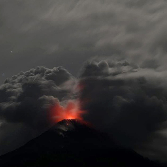 Uzbuna, eruptirao je; Vlasti izdale alarm opasnosti