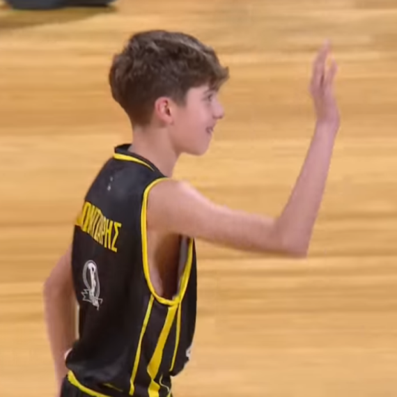Priča godine: Protivnik namerno faulirao 14-godišnjaka, razlog će vas raznežiti VIDEO