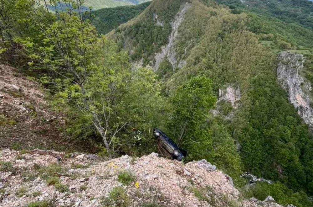 Povređen i promrzao satima visio iznad ambisa, neverovatno šta je Bogdan (62) preživeo