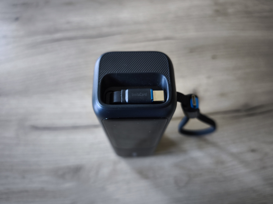 Sirova snaga koja traje danima: Testirali smo Anker Zolo 165W 25K Powerbank