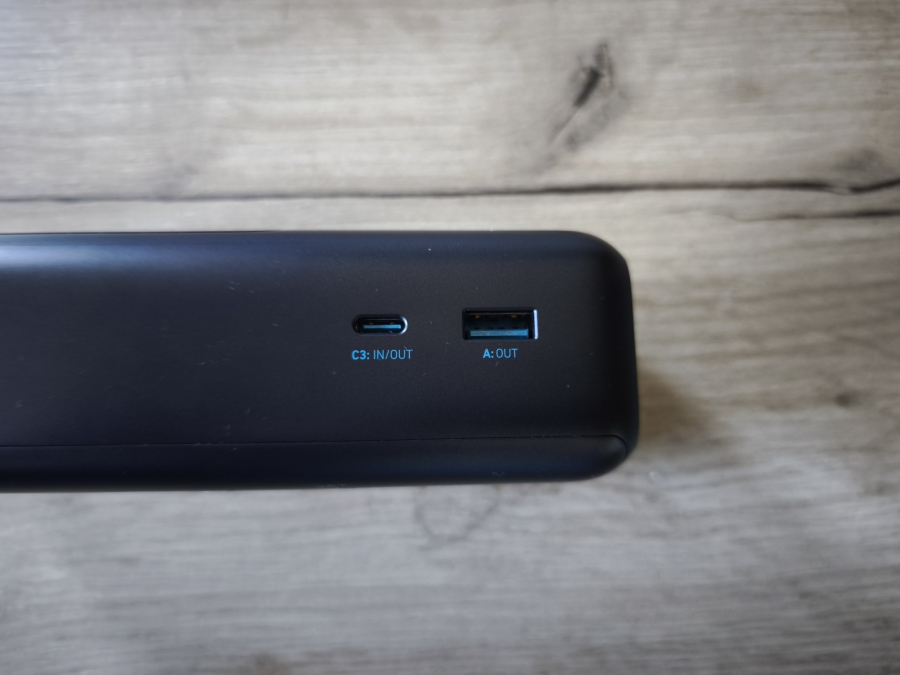 Sirova snaga koja traje danima: Testirali smo Anker Zolo 165W 25K Powerbank