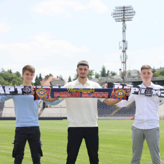 Partizan objavio – novi ugovori za decu kluba! FOTO