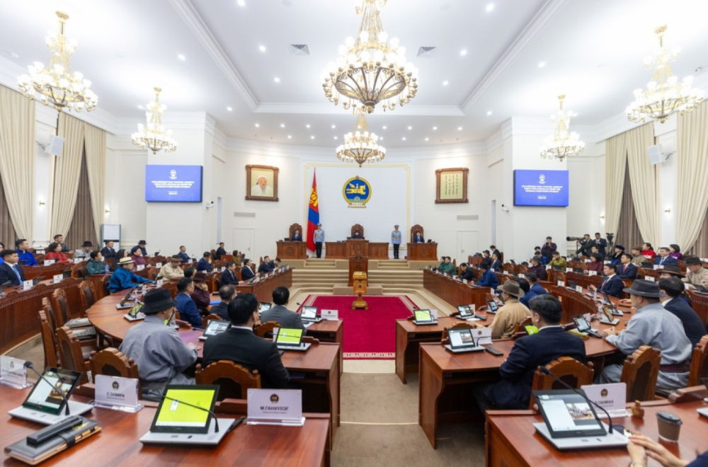 Premijer Mongolije podneo ostavku nakon gubitka podrške parlamenta i uličnih protesta