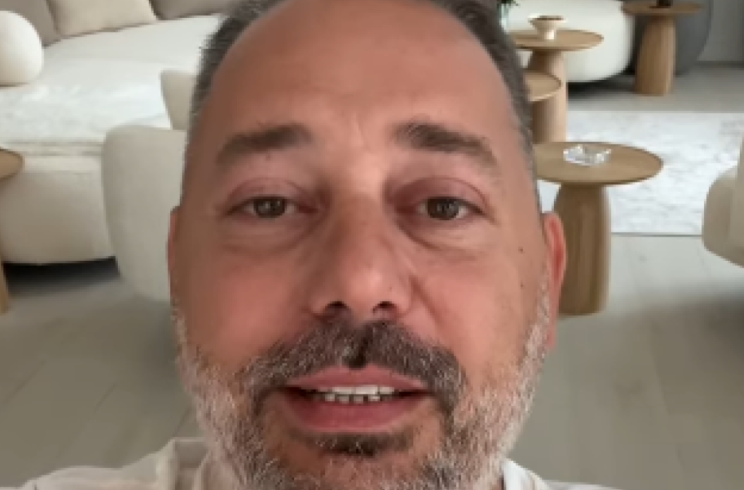 Oglasio se Branko Babić nakon teškog udesa: Objavio sliku iz bolničkog kreveta FOTO