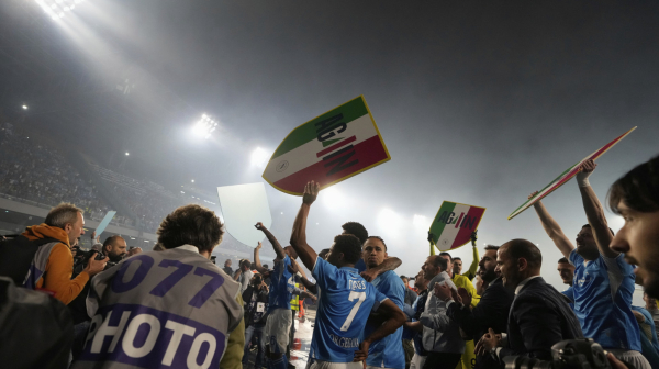 Šta bi dao da ovo vidiš – Napoli na "Maradoni" osvojio Skudeto! VIDEO