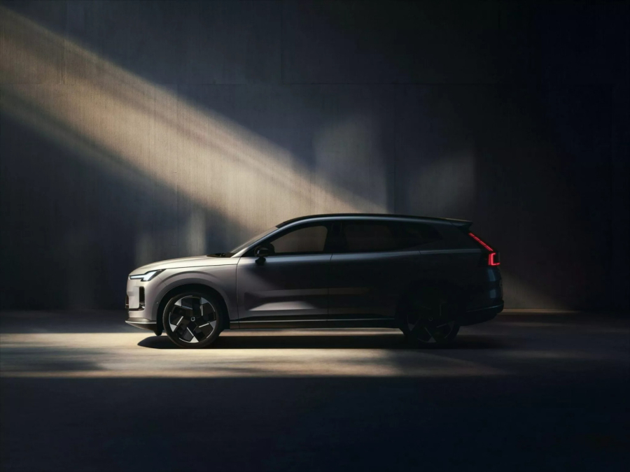 Volvo preporodio XC70 za EV skeptike FOTO