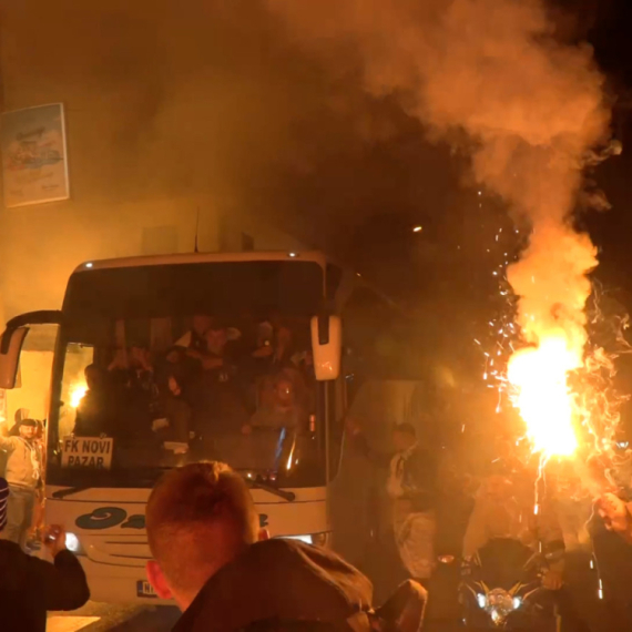 "Novi Pazar je u Evropi": Veliko slavlje na ulicama grada FOTO/VIDEO