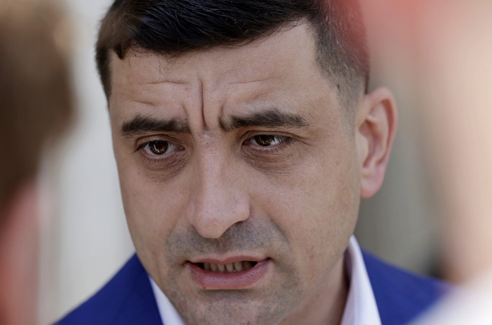 Konačan poraz za Simiona